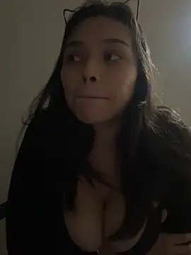 Snapshot of adry_moon666 chatting on 12-12-24, 08:14 adry moon666 online show from 12-12-24, 08:14