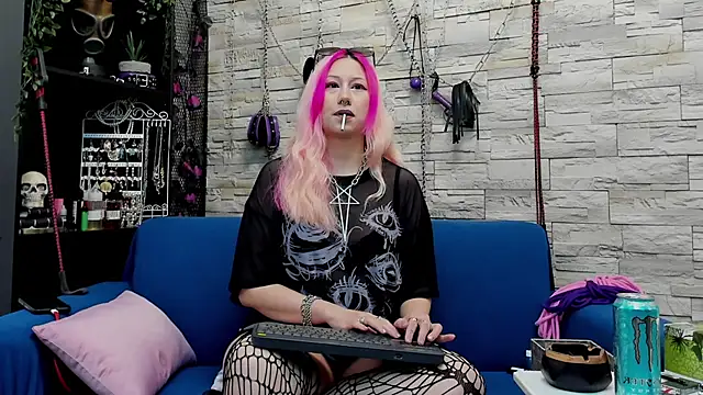 CruelMistress online show from 12-18-24, 02:10