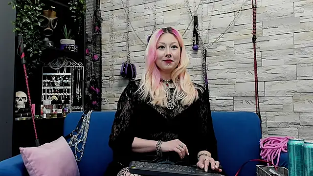 CruelMistress online show from 01-12-25, 03:49