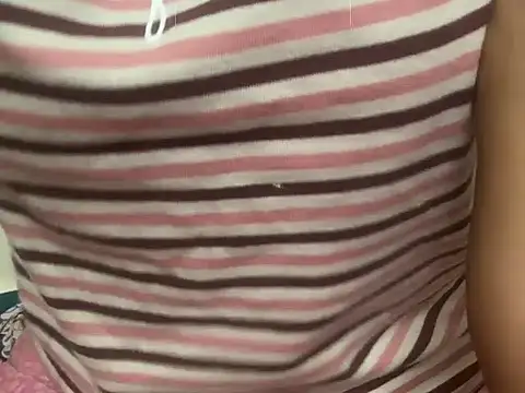 Snapshot of _FluffyHxney_ chatting on 12-04-24, 10:46 FluffyHxney online show from 12-04-24, 10:46