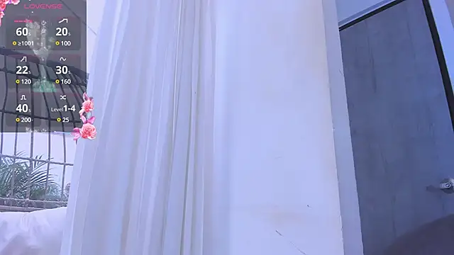 Snapshot of Venusflame__ chatting on 03-13-25, 01:29 Venusflame online show from 03-13-25, 01:29