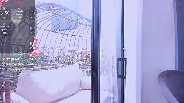 Snapshot of Venusflame__ chatting on 03-13-25, 04:34 Venusflame online show from 03-13-25, 04:34