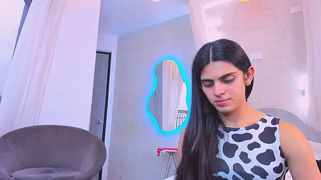 Snapshot of Venusflame__ chatting on 09-14-25, 12:26 Venusflame online show from 09-14-25, 12:26