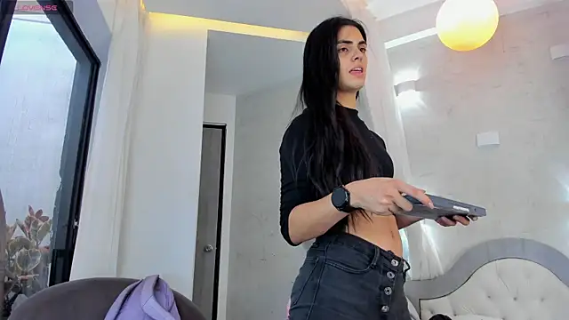 Snapshot of Venusflame__ chatting on 09-15-25, 12:38 Venusflame online show from 09-15-25, 12:38