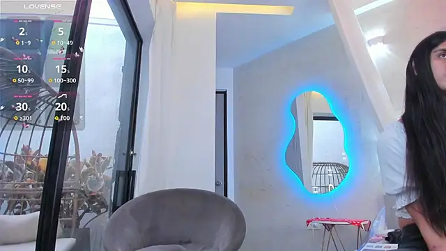 Snapshot of Venusflame__ chatting on 09-16-25, 12:17 Venusflame online show from 09-16-25, 12:17