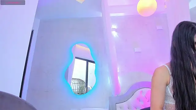 Snapshot of Venusflame__ chatting on 09-17-25, 01:46 Venusflame online show from 09-17-25, 01:46