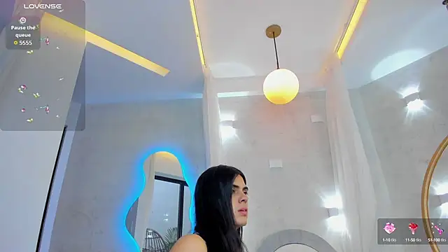 Snapshot of Venusflame__ chatting on 10-21-25, 11:44 Venusflame online show from 10-21-25, 11:44