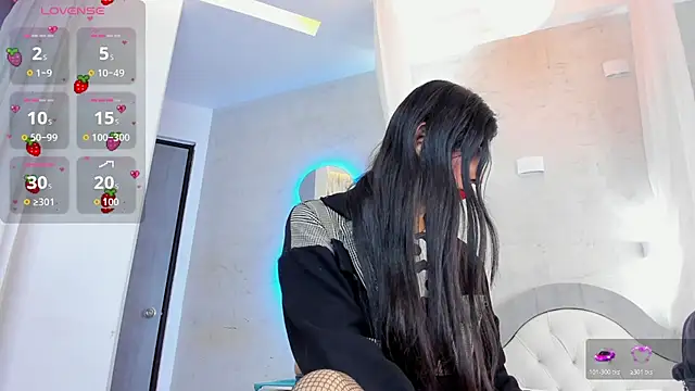 Snapshot of Venusflame__ chatting on 11-16-25, 12:00 Venusflame online show from 11-16-25, 12:00