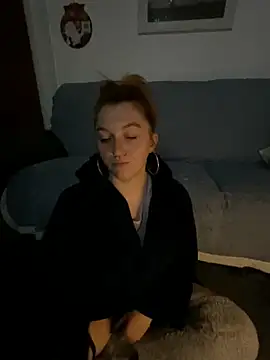 Stoner BarbieXX online show from 12-13-25, 10:59