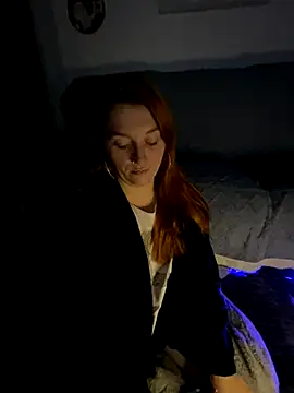 Snapshot of Stoner_BarbieXX chatting on 12-17-25, 11:00 Stoner BarbieXX online show from 12-17-25, 11:00