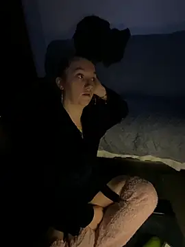 Snapshot of Stoner_BarbieXX chatting on 03-06-26, 11:01 Stoner BarbieXX online show from 03-06-26, 11:01