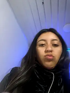 zoe connor19 online show from 11-20-25, 07:35