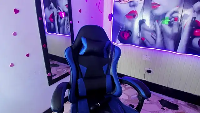 zoe connor19 online show from 04-28-26, 02:27