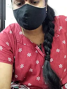 Snapshot of Tamilrojanew chatting on 10-30-25, 07:43 Tamilrojanew online show from 10-30-25, 07:43