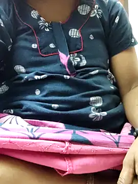 Snapshot of Tamilrojanew chatting on 11-07-25, 08:36 Tamilrojanew online show from 11-07-25, 08:36