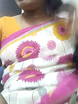 Snapshot of Tamilrojanew chatting on 11-10-25, 08:13 Tamilrojanew online show from 11-10-25, 08:13