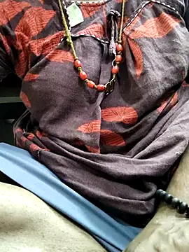 Snapshot of Tamilrojanew chatting on 11-23-25, 03:23 Tamilrojanew online show from 11-23-25, 03:23