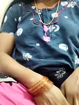 Snapshot of Tamilrojanew chatting on 11-28-25, 08:28 Tamilrojanew online show from 11-28-25, 08:28