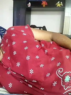 Snapshot of Tamilrojanew chatting on 11-30-25, 05:22 Tamilrojanew online show from 11-30-25, 05:22