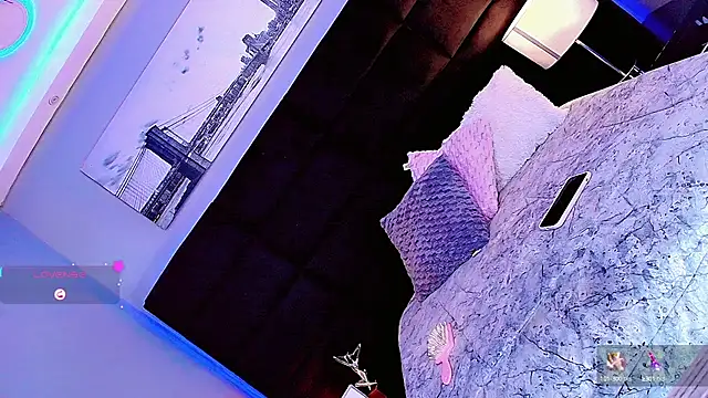 Snapshot of Shanelengel chatting on 03-21-25, 08:50 Shanelengel online show from 03-21-25, 08:50