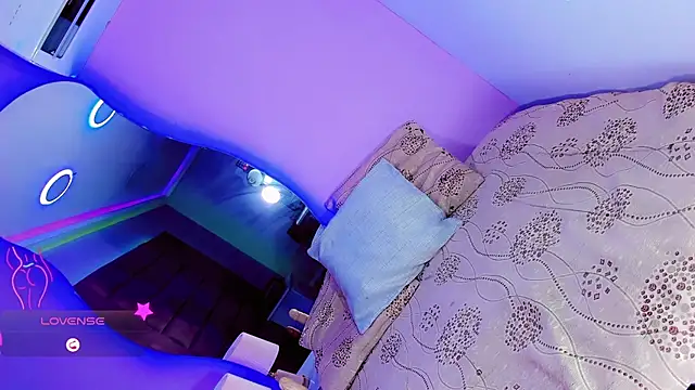 Snapshot of Shanelengel chatting on 11-25-25, 05:51 Shanelengel online show from 11-25-25, 05:51