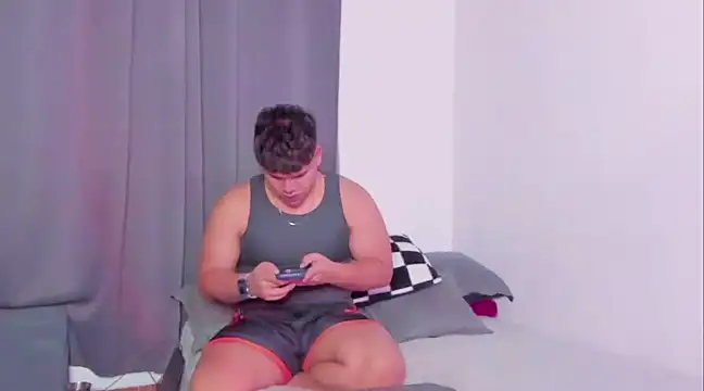 Snapshot of Khail68 chatting on 01-16-25, 07:07 Khail68 online show from 01-16-25, 07:07