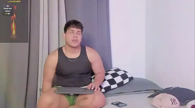 Snapshot of Khail68 chatting on 01-31-25, 06:13 Khail68 online show from 01-31-25, 06:13