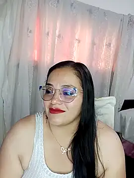 Snapshot of emily_sweet13 chatting on 03-04-25, 07:01 emily sweet13 online show from 03-04-25, 07:01