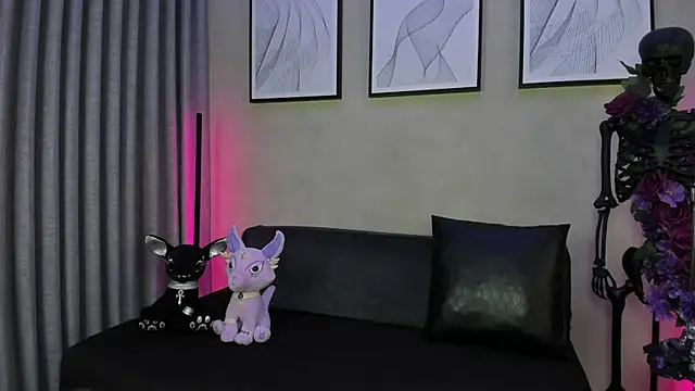 Morgan Hilll  online show from 10-19-25, 11:55