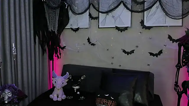 Morgan Hilll  online show from 10-25-25, 11:51