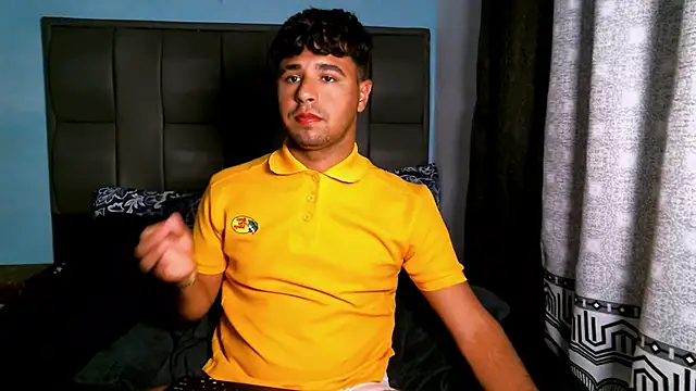 Snapshot of beautiful_james chatting on 01-07-25, 01:06 beautiful james online show from 01-07-25, 01:06