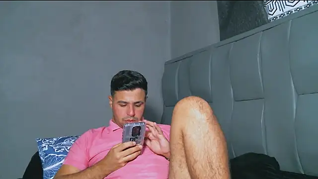 Snapshot of beautiful_james chatting on 02-18-25, 12:59 beautiful james online show from 02-18-25, 12:59