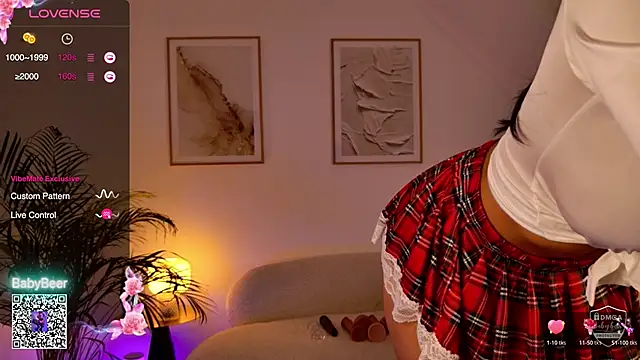 Snapshot of babybeerX chatting on 10-17-25, 09:28 babybeerX online show from 10-17-25, 09:28