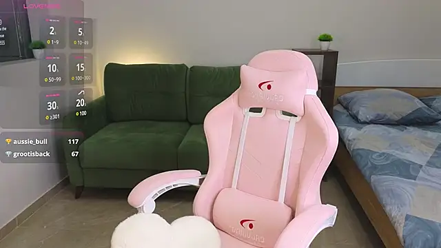 Snapshot of Eveleen_Soleen chatting on 12-05-24, 10:23 Eveleen Soleen online show from 12-05-24, 10:23