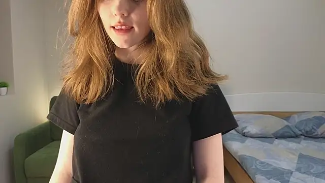 Snapshot of Eveleen_Soleen chatting on 01-15-25, 11:40 Eveleen Soleen online show from 01-15-25, 11:40