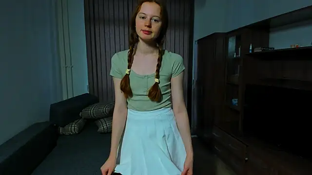 Snapshot of Fire_Luna chatting on 12-23-24, 08:44 Fire Luna online show from 12-23-24, 08:44