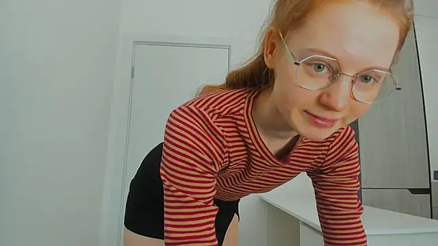 Snapshot of Fire_Luna chatting on 02-20-25, 09:11 Fire Luna online show from 02-20-25, 09:11