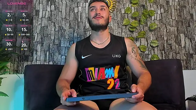 Snapshot of Zionmattis chatting on 02-18-25, 01:10 Zionmattis online show from 02-18-25, 01:10