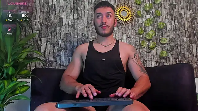 Snapshot of Zionmattis chatting on 03-20-25, 12:51 Zionmattis online show from 03-20-25, 12:51