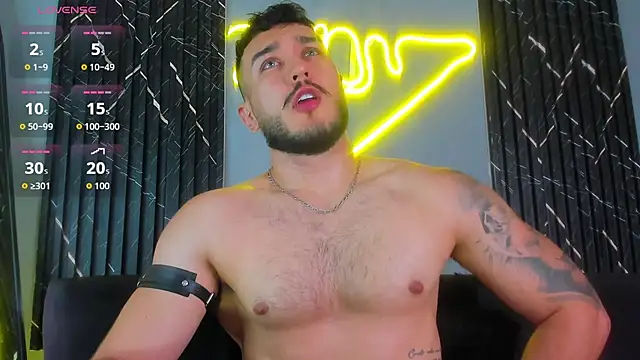 Snapshot of Zionmattis chatting on 10-01-25, 01:44 Zionmattis online show from 10-01-25, 01:44