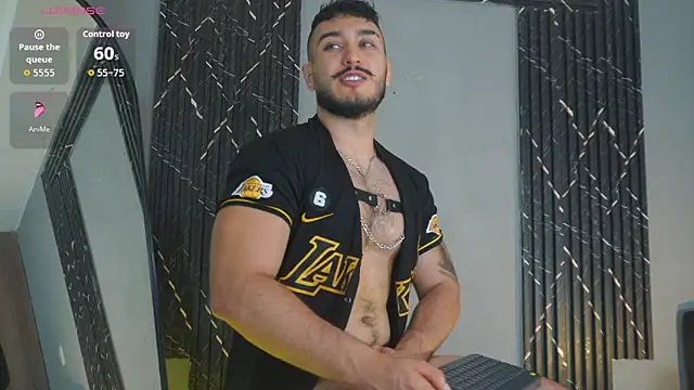 Snapshot of Zionmattis chatting on 11-05-25, 01:05 Zionmattis online show from 11-05-25, 01:05