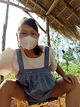 Betty20zx online show from 10-20-25, 01:17