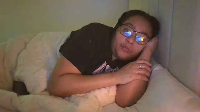 vanilla chocolate23 online show from 12-31-24, 08:48