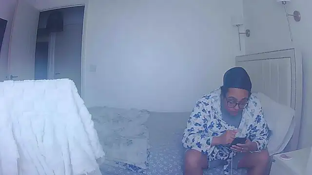 vanilla chocolate23 online show from 04-24-26, 08:06