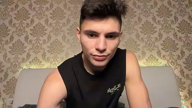 denlover1 online show from 01-06-25, 11:51