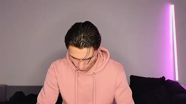 denlover1 online show from 01-12-26, 07:24