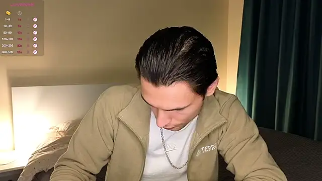 denlover1 online show from 04-06-26, 06:42