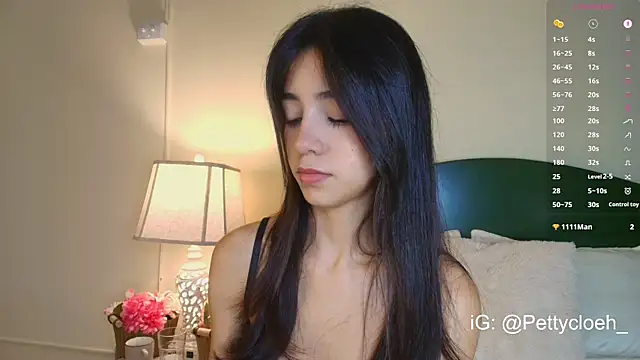 Snapshot of PettyCloeh chatting on 05-27-26, 08:39 PettyCloeh online show from 05-27-26, 08:39