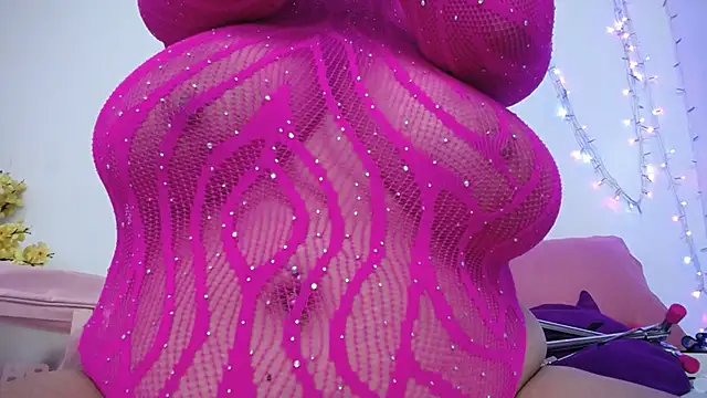 Nicol Love0 online show from 01-14-26, 12:44