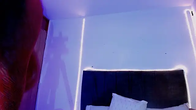 Nicol Love0 online show from 06-03-26, 03:17